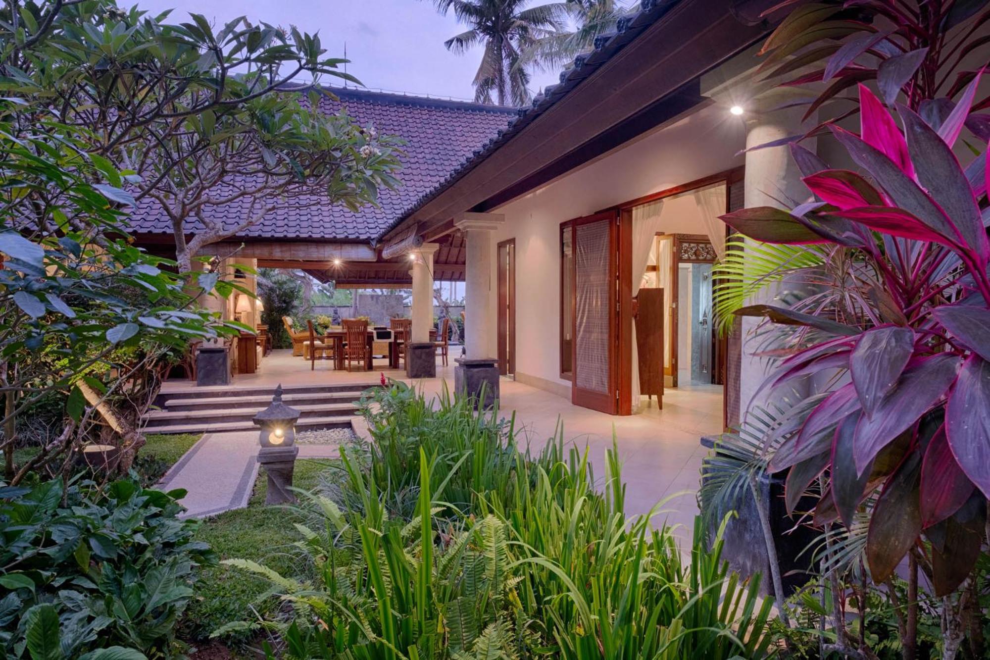 Kutus Kutus Saba Beach Villa Yogyakarta Exterior foto